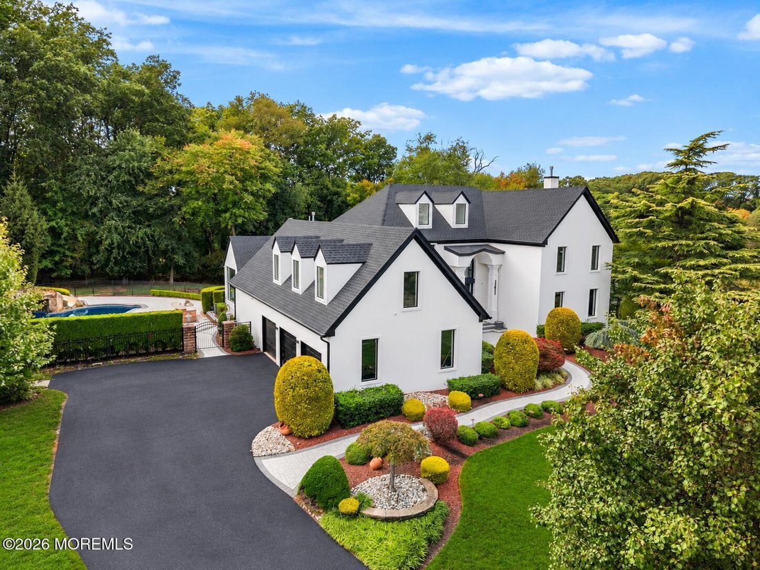House in Marlboro Township, New Jersey, United States 4 - 19023005