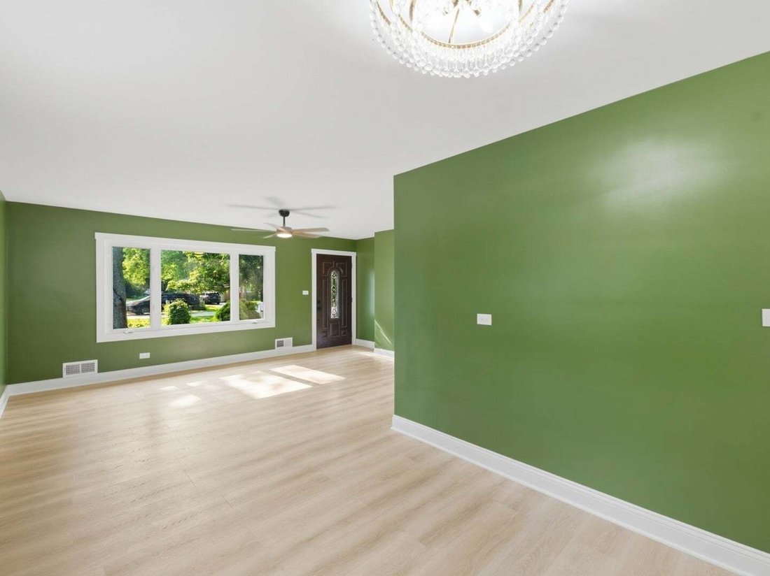 House in Downers Grove, Illinois, United States 2 - 19020639