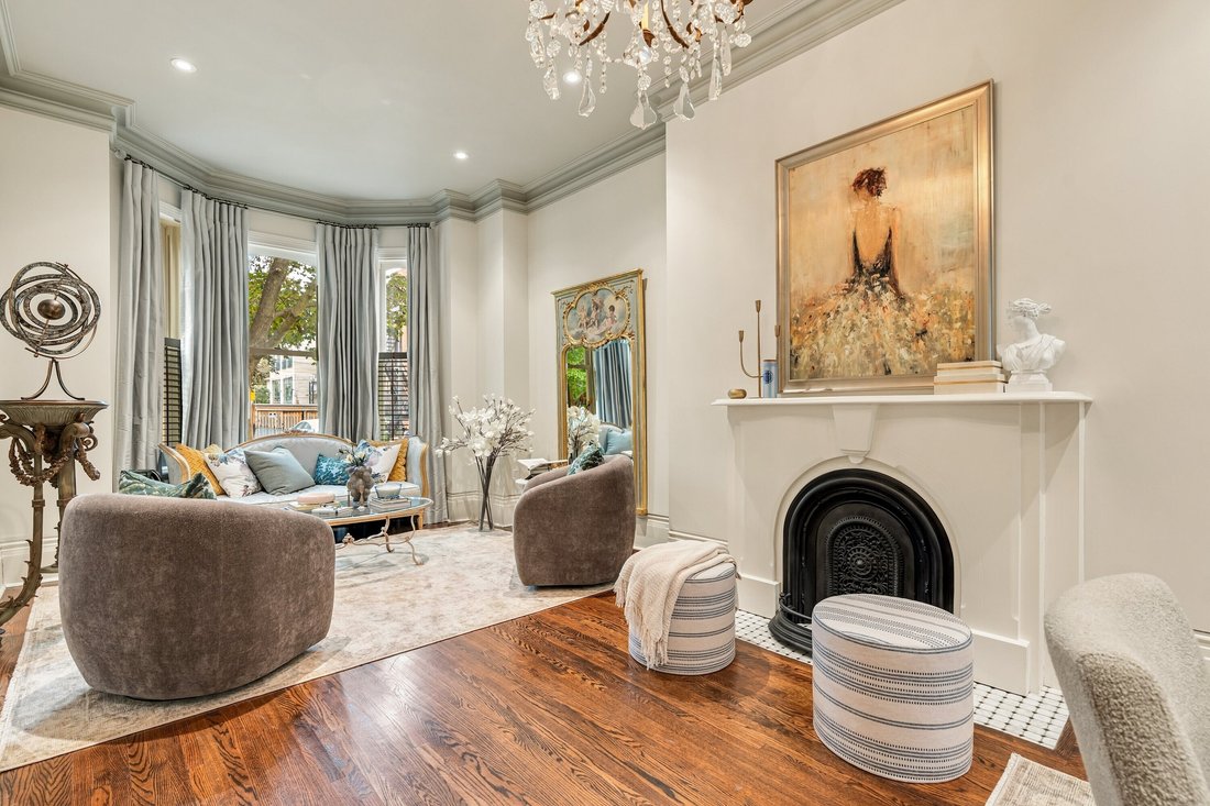 House in Toronto, Ontario, Canada 4 - 19028096