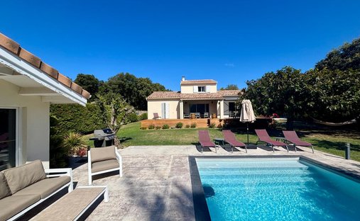 Villa in Grignan, Auvergne-Rhône-Alpes, France 1