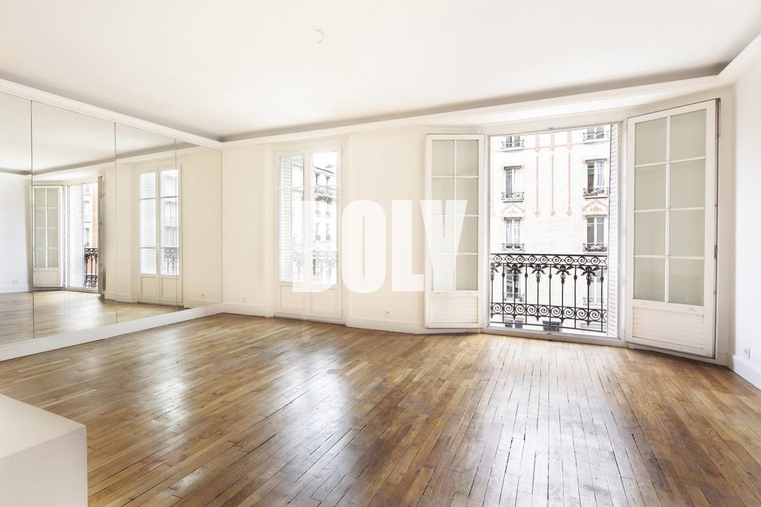 Apartment in Daumesnil, Saint-Mande, France 2 - 19021748
