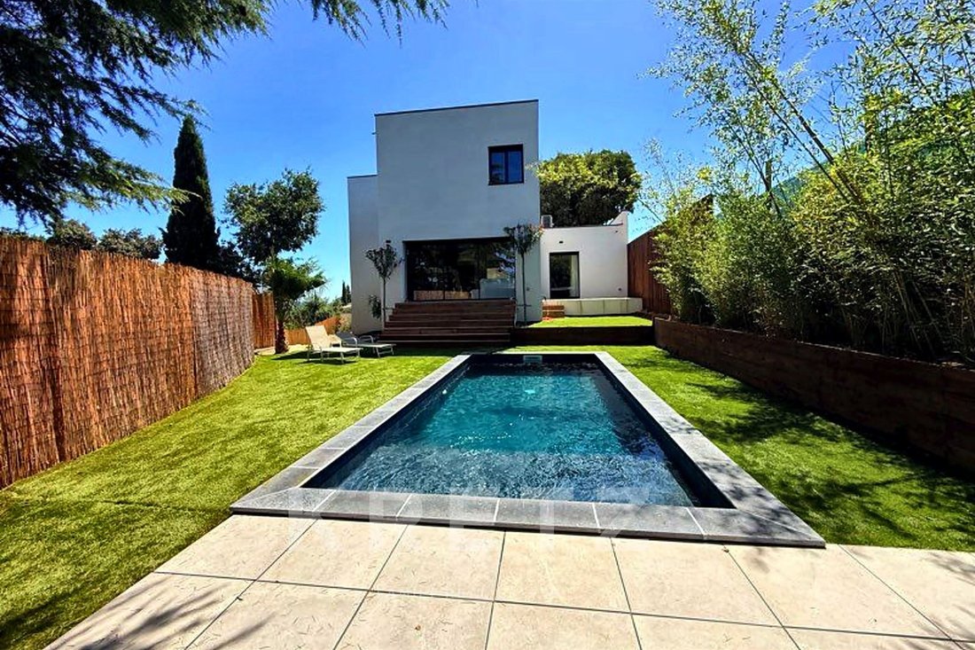 Casa en Tavel, Occitania, Francia 1 - 19030014