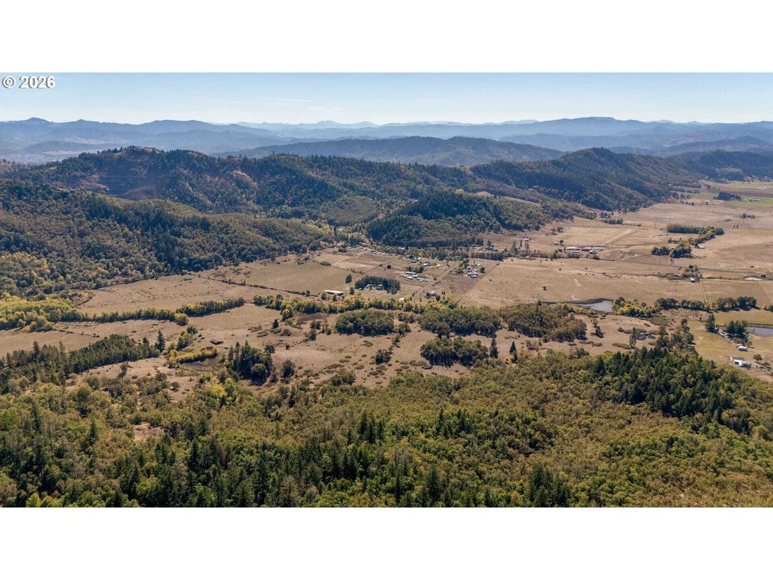 House in Roseburg, Oregon, United States 2 - 19023098