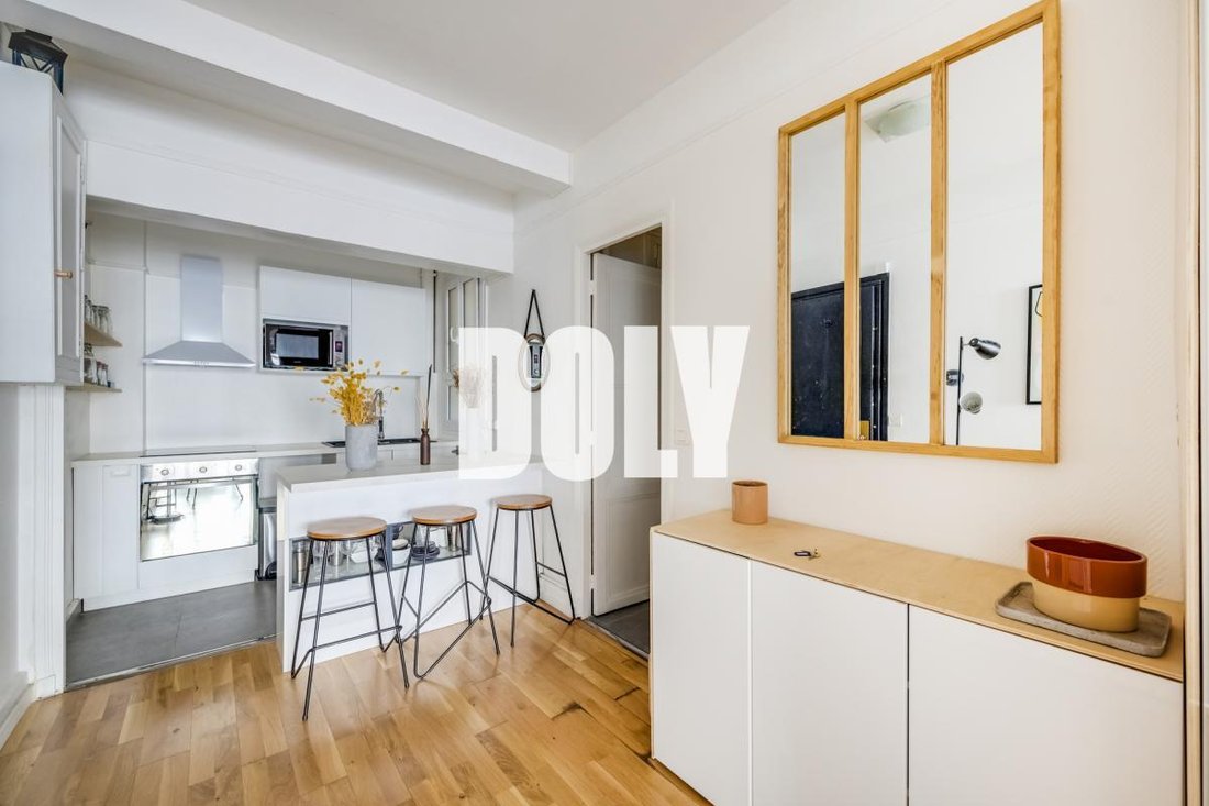 Apartment in Grandes Carrières-Clichy, Paris 18e Arrondissement, Paris 5 - 19021771
