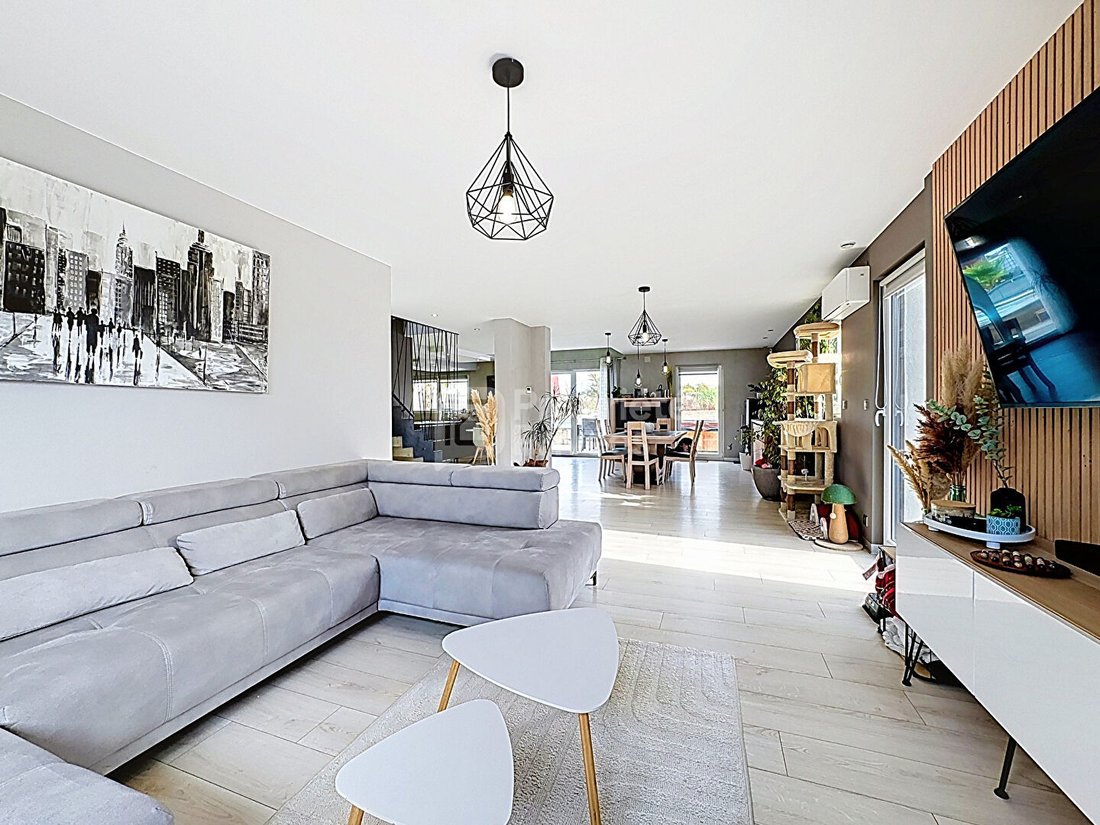 Villa in Sainte-Marie-aux-Chenes, Grand Est, France 2 - 19026042