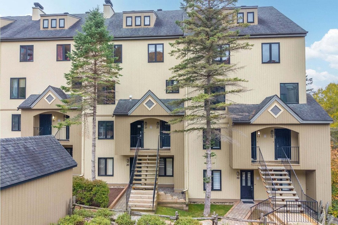 Condo in Mont-Tremblant, Quebec, Canada 5 - 19027897