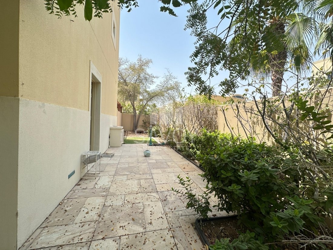 Townhouse en Ciudad Khalifa, Abu Dabi, Emiratos Árabes Unidos 3 - 19034212