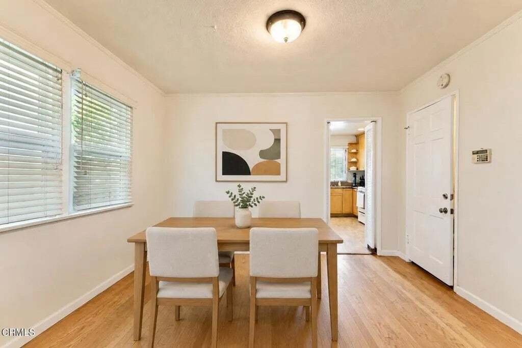 Glendale, California, United States 3 - 19024397
