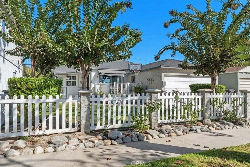 House in Signal Hill, California, United States 3 - 19029415
