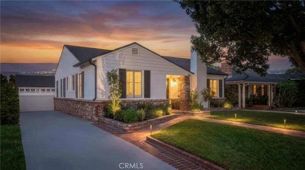 House in Burbank, California, United States 1 - 19027029