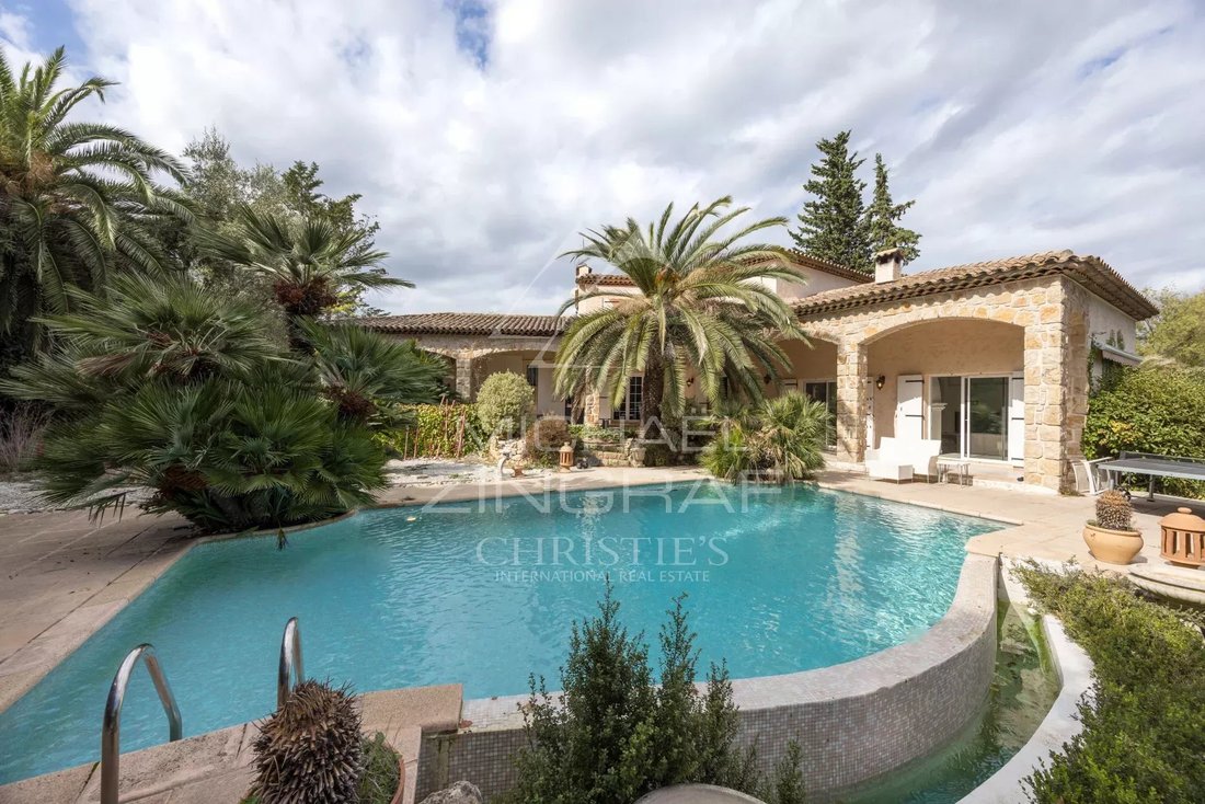 Villa in Mougins, Provence-Alpes-Côte d'Azur, France 1 - 19029980