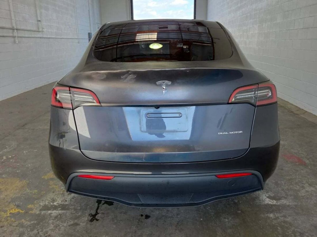 Suv in Newport Beach, CA, United States 4 - 19029616