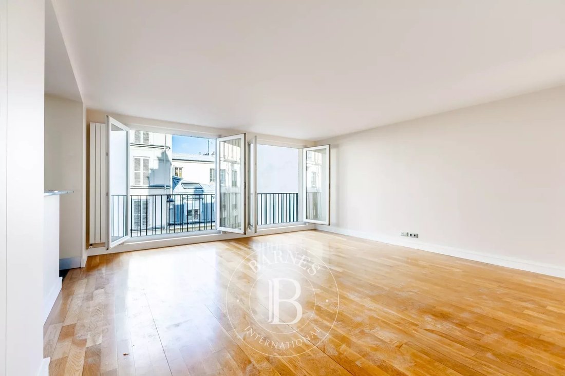 Apartment in Pereire-Malesherbes, Paris 17e Arrondissement, Paris 2 - 19029486