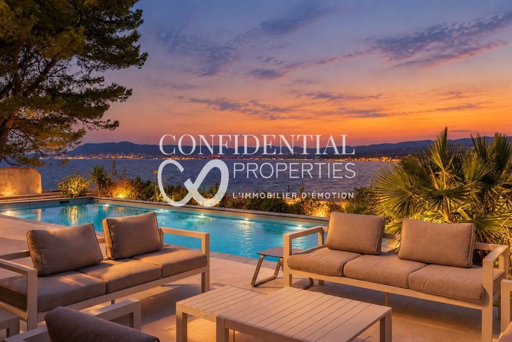 Villa in Saint-Cyr-sur-Mer, Provence-Alpes-Côte d'Azur, France 3 - 19025066
