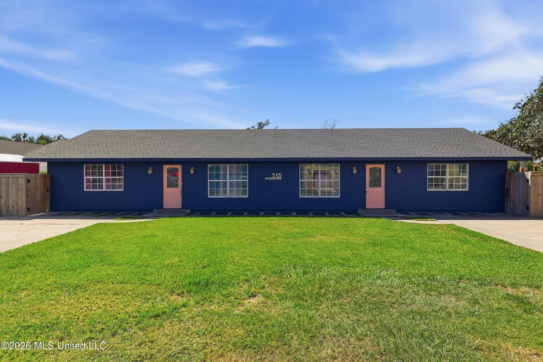 House in Bay St. Louis, Mississippi, United States 2 - 19022613