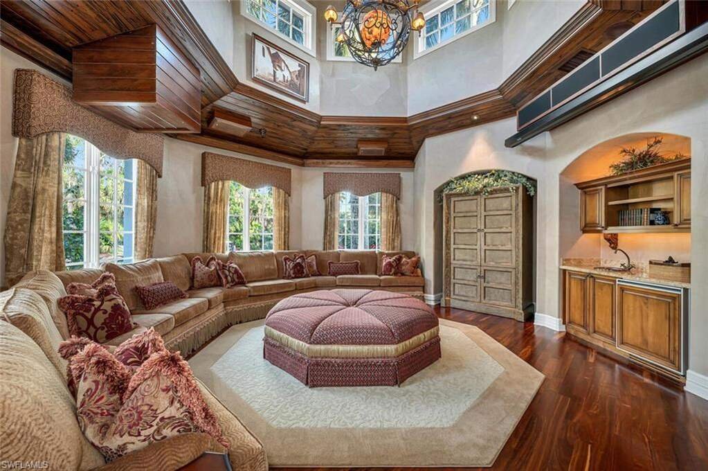 House in Naples, Florida, United States 5 - 19031945