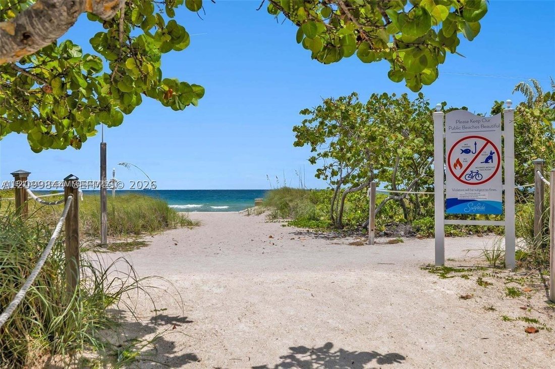 Condo in Bal Harbour, Florida, United States 3 - 19023367