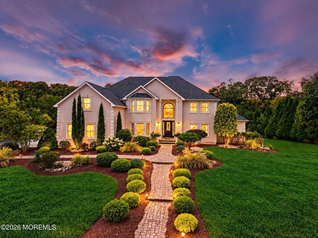 House in Marlboro Township, New Jersey, United States 1 - 19027555