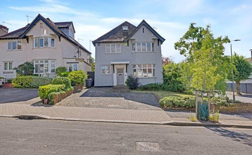 House in Golders Green, Barnet, England 1