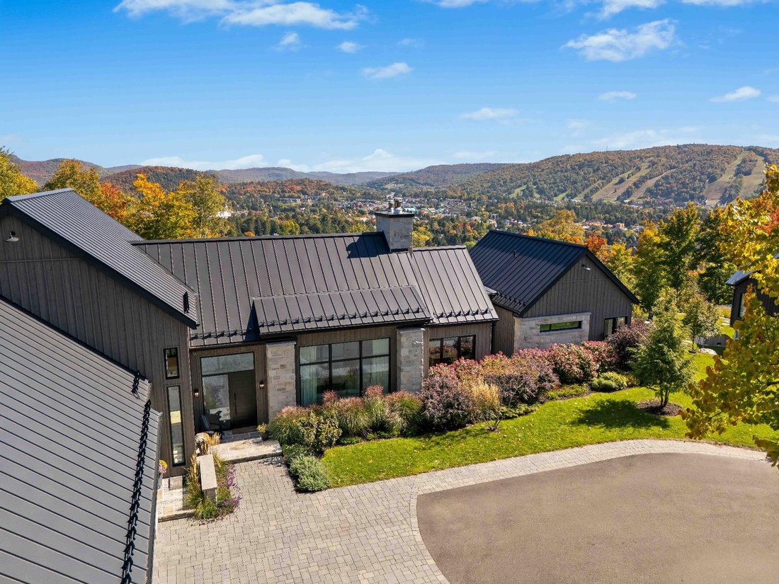 House in Saint-Sauveur, Quebec, Canada 3 - 19025206