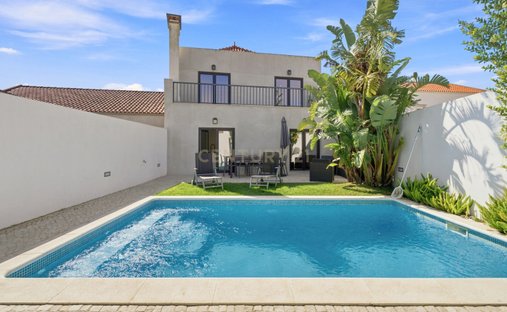 Villa in Sao Bartolomeu dos Galegos, Lisbon, Portugal 1