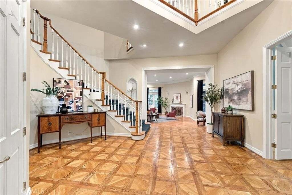 House in Burbank, California, United States 5 - 19027046