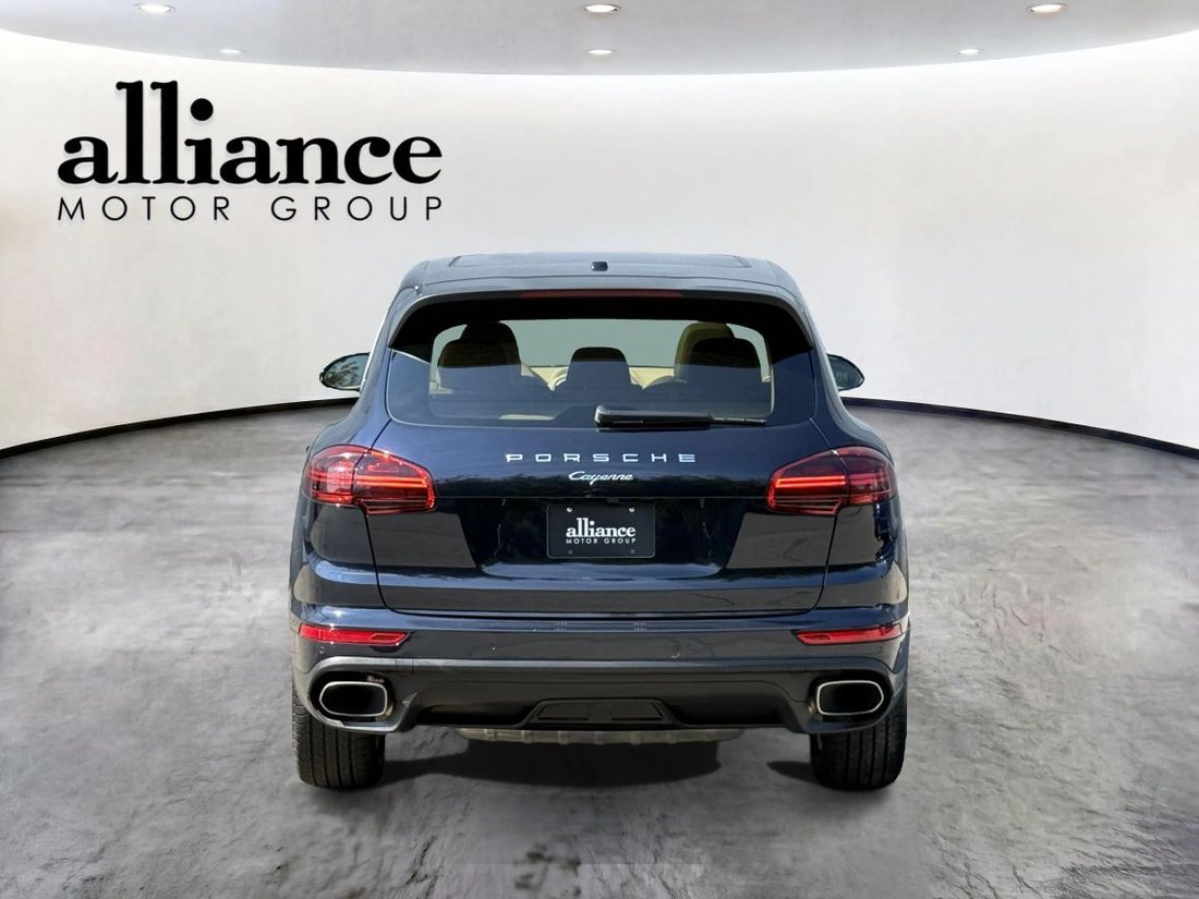 Suv in Middleton, MA, United States 5 - 19031360
