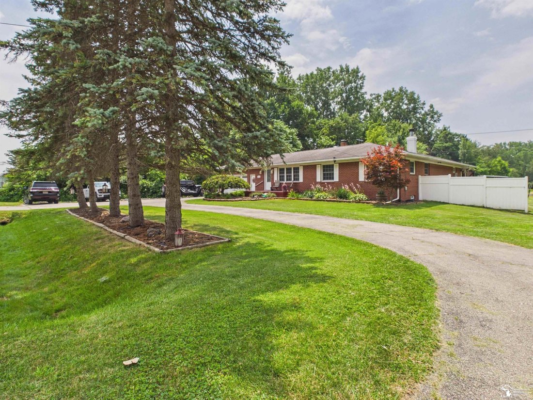 House in Monroe, Michigan, United States 3 - 19032480