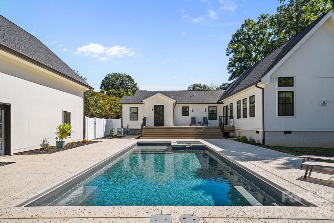 House in Mooresville, North Carolina, United States 2 - 19028089