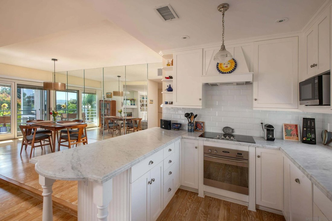 Condo in San Diego, California, United States 4 - 19024461