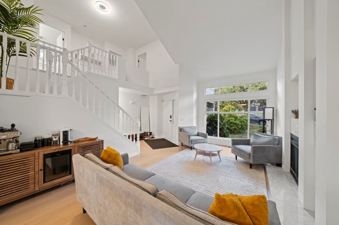 House in Coquitlam, British Columbia, Canada 3 - 19032076