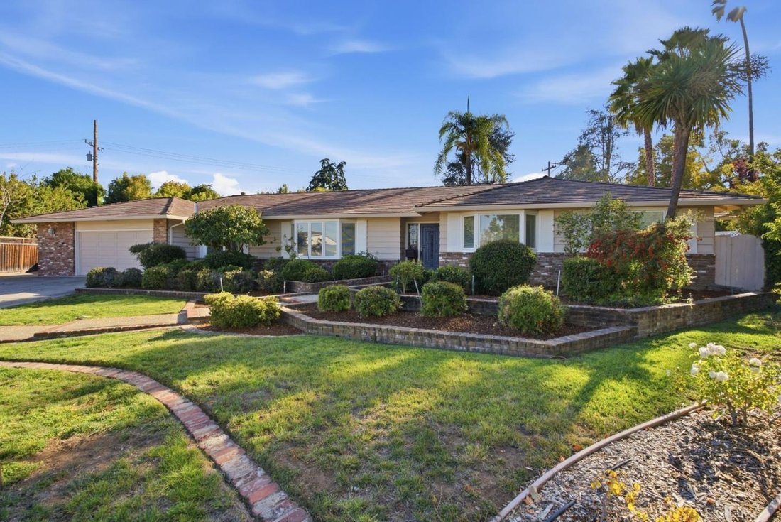 House in Saratoga, California, United States 1 - 19029043