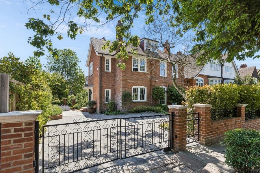 House in Hampstead, Camden, England 1 - 19023019