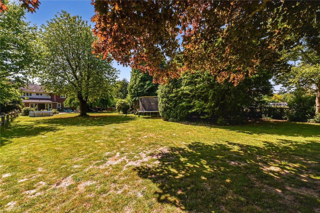 House in Parklands, Chichester, England 3 - 19020805