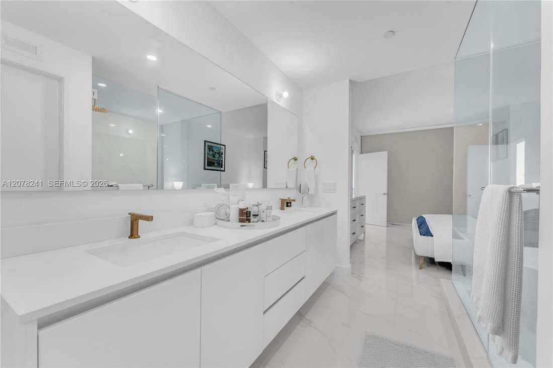 Condo in Miami, Florida, United States 5 - 19024959