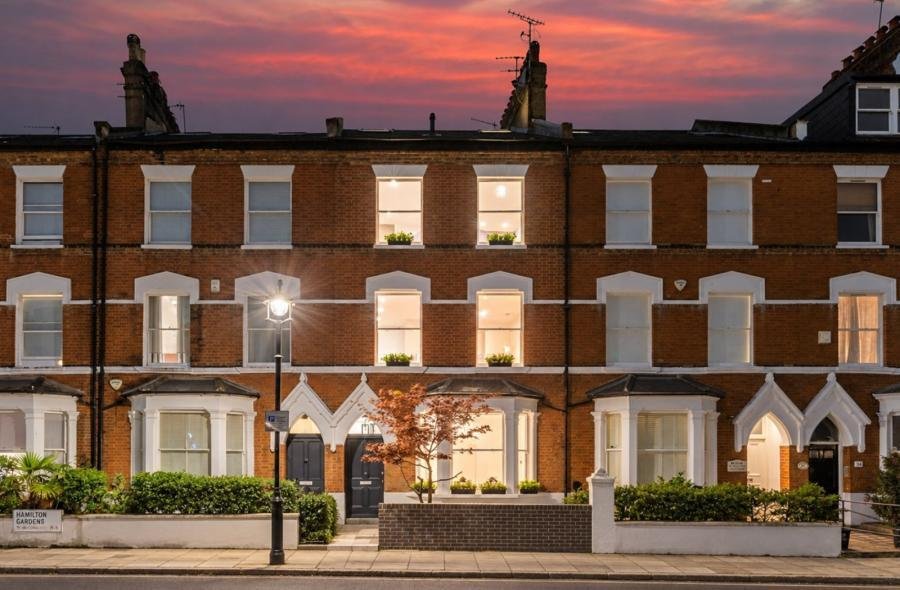 House in St John's Wood, Westminster, England 1 - 19023036