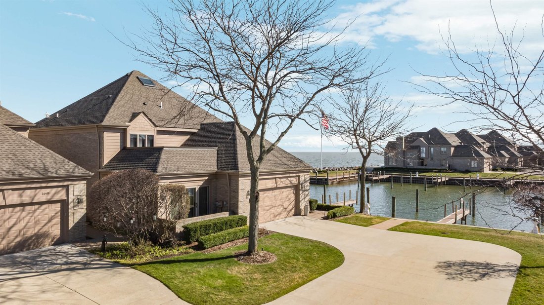 Condo in St. Clair Shores, Michigan, United States 3 - 19027411