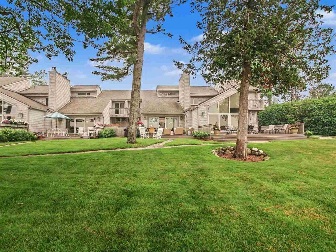 Condo in Wequetonsing, Michigan, United States 1 - 19033018