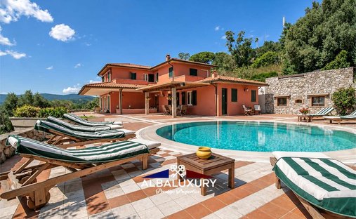 Villa in Portoferraio, Tuscany, Italy 1