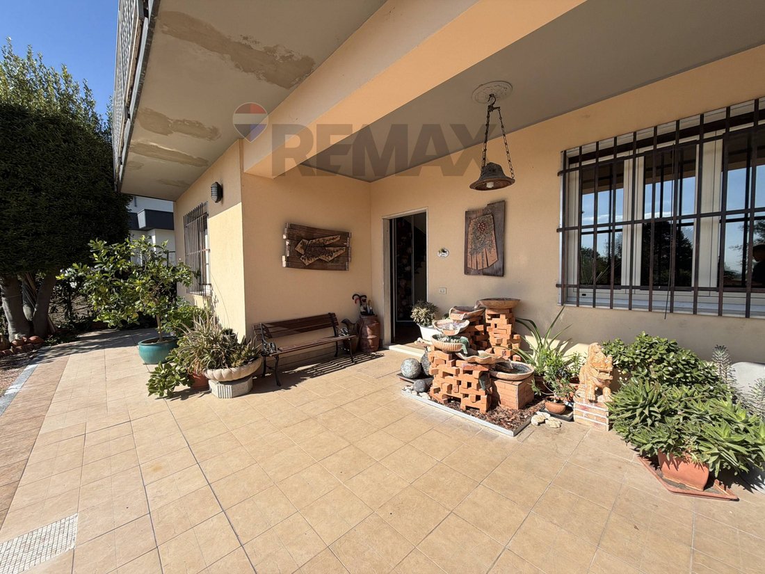Villa in Barasso, Lombardei, Italien 2 - 19026487