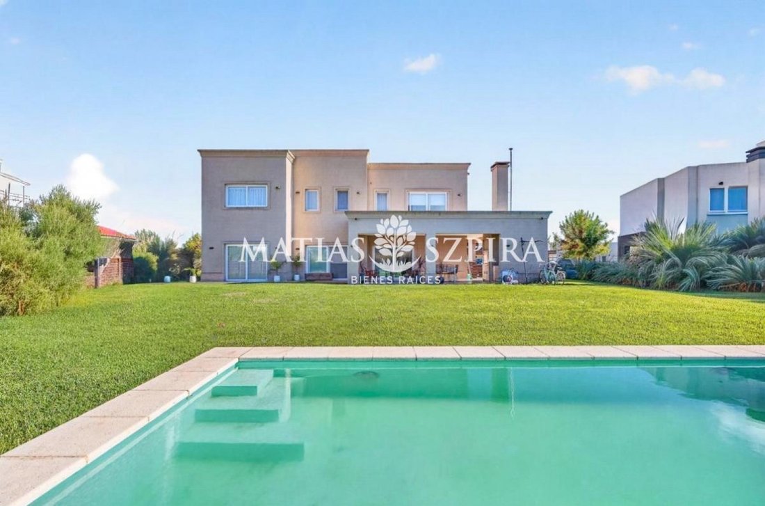 House in General Rodríguez, Buenos Aires Province, Argentina 1 - 19011555