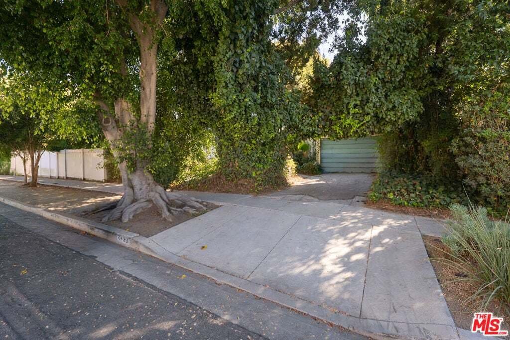 House in Los Angeles, California, United States 3 - 19027006