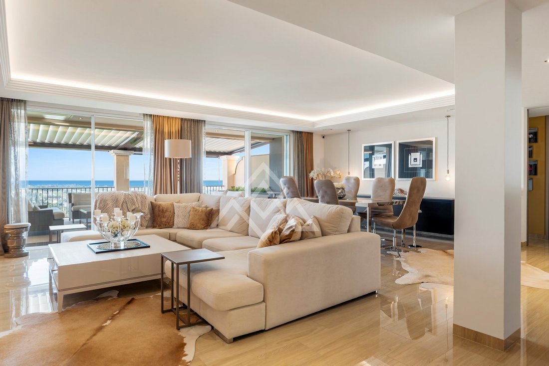 Penthouse in Benahavis, Andalusia, Spain 2 - 19021517