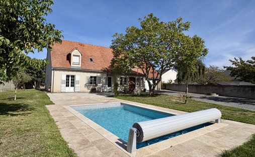 Casa a La Ville-aux-Dames, Centro-Val della Loira, Francia 1