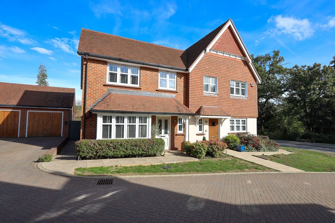 House in Burgess Hill, England 1 - 19021715