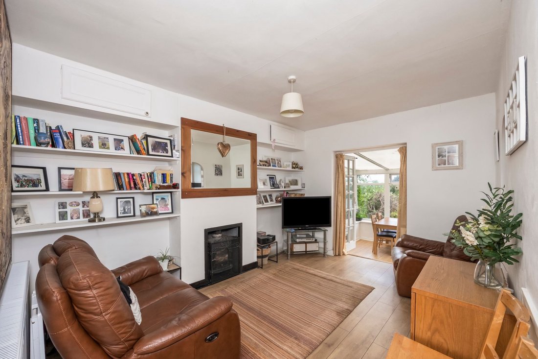 Bungalow in Patcham, England 3 - 19030009