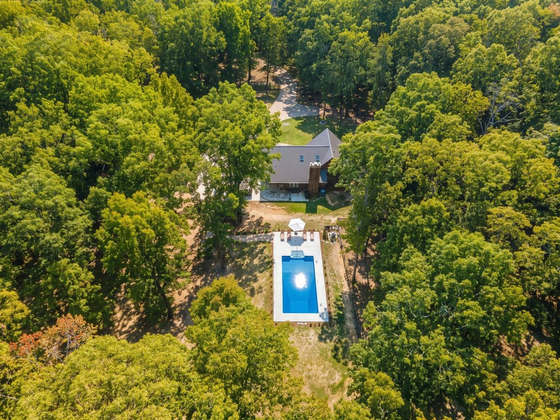 House in Hohenwald, Tennessee, United States 3 - 19027238