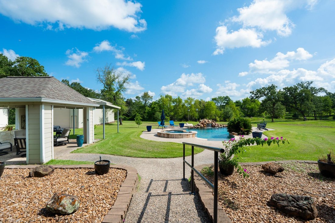 House in Oakhurst, Texas, United States 1 - 19032493