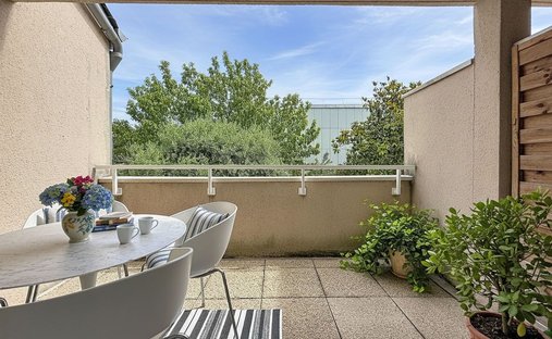 Penthouse in Centre, Nanterre, France 1