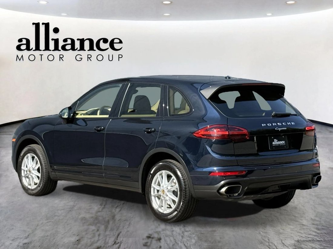 Suv in Middleton, MA, United States 4 - 19031360